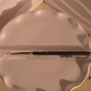 MAC 239S Pencil Brush